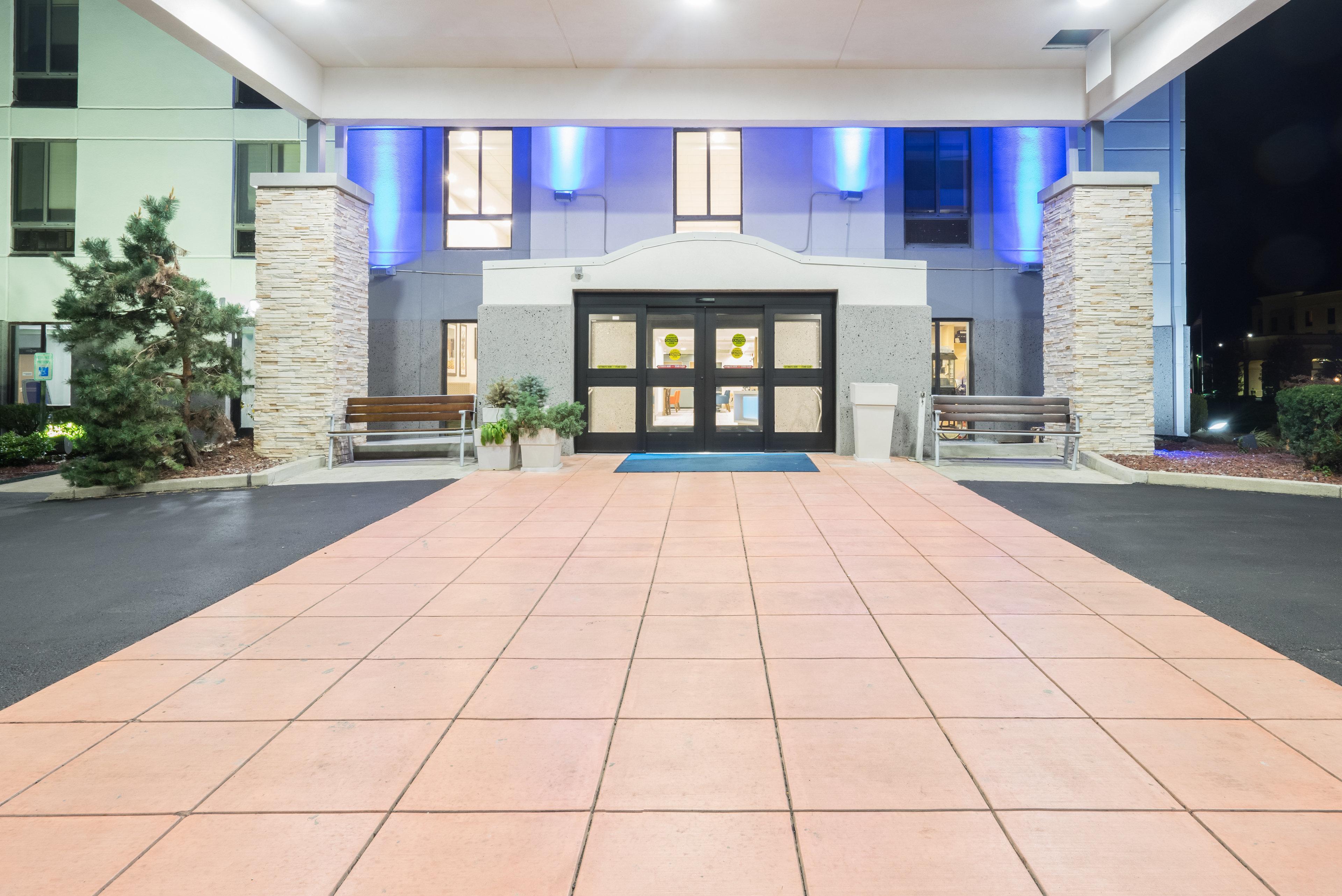 Holiday Inn Express Hotel & Suites Louisville East By Ihg Exterior foto