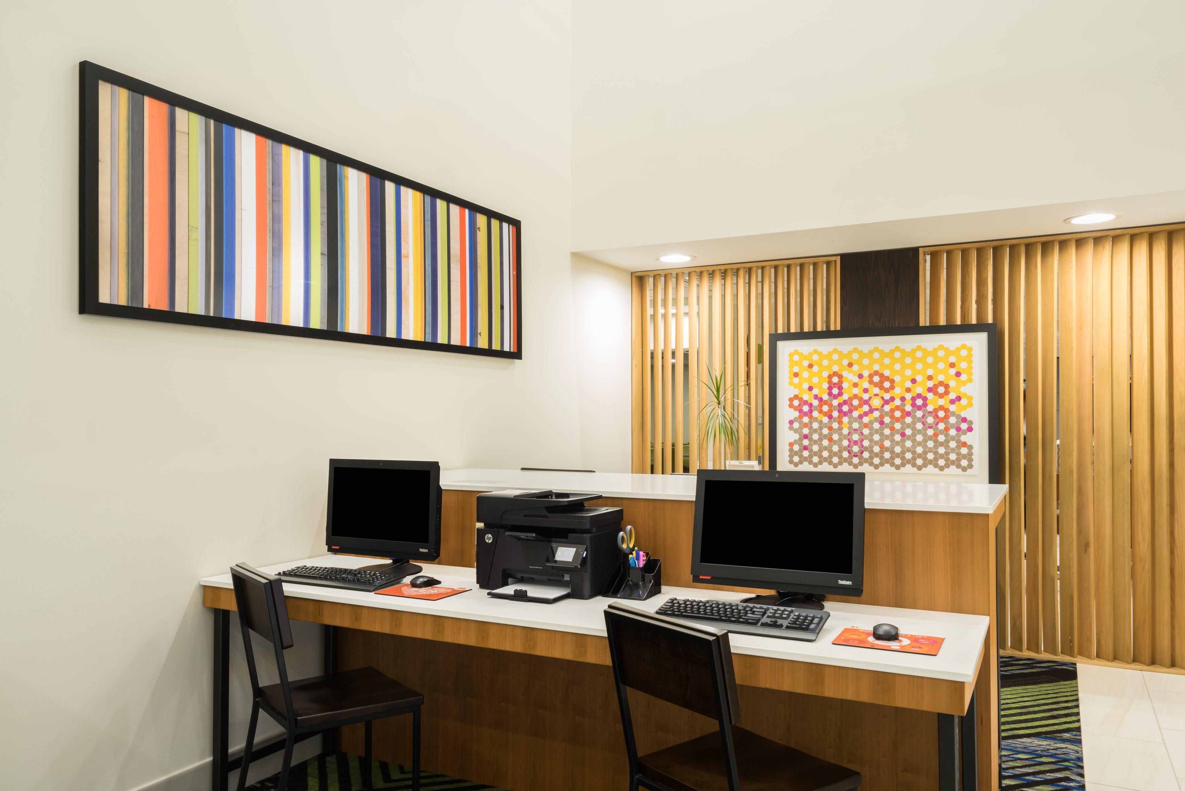 Holiday Inn Express Hotel & Suites Louisville East By Ihg Exterior foto